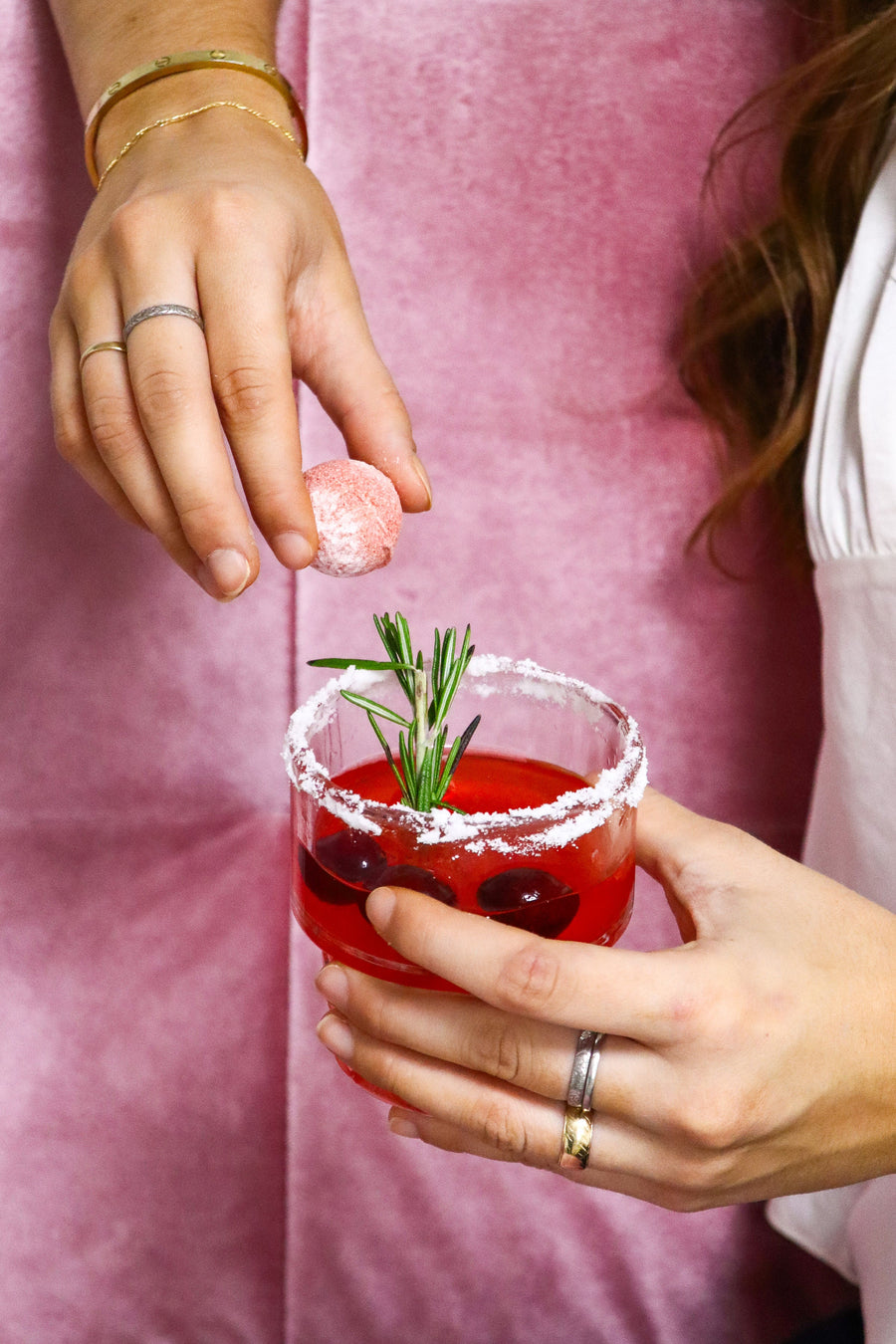 FROSTED CRANBERRY COCKTAIL BOMB